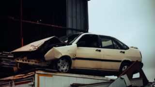 物損事故で車が全損・修理費が出ない?保険会社との交渉と正しい請求方法 1 29879066 car damage crash