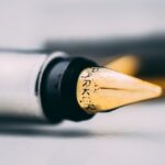 万年筆のペン先。公正証書は公証役場で作成する